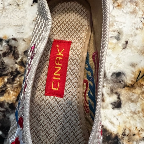 Embroidered Shoes- Backless Slipper Mule Flats Loafer Slip on Beige - Picture 4 of 5